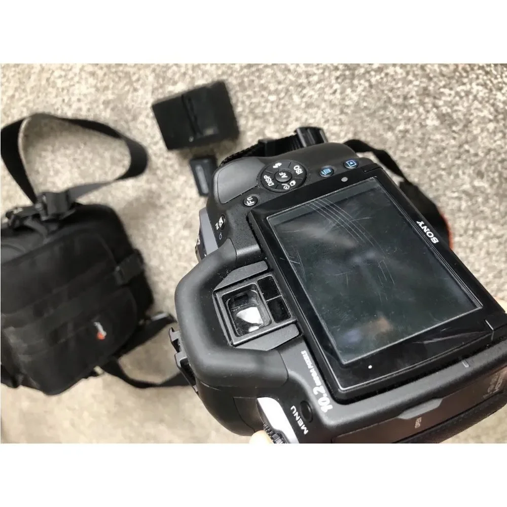 Sony Alpha a330 DSLR-A330 +18-55mm F3.5-5.6 SAM Lens Camera + Battery + Charger